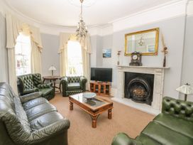 Burford House - Isle of Wight & Hampshire - 917394 - thumbnail photo 6