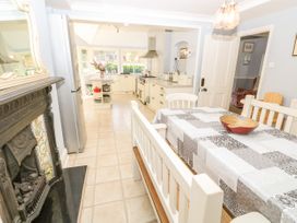 Burford House - Isle of Wight & Hampshire - 917394 - thumbnail photo 16
