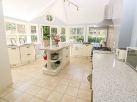 Burford House - Isle of Wight & Hampshire - 917394 - thumbnail photo 17