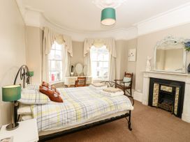 Burford House - Isle of Wight & Hampshire - 917394 - thumbnail photo 28