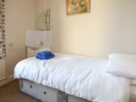 Meadway House - North Wales - 917397 - thumbnail photo 18