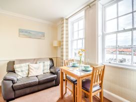 What a View at Quayside Apartment - North Yorkshire (incl. Whitby) - 920191 - thumbnail photo 4