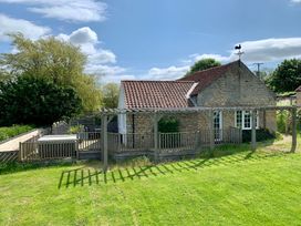 Primrose Cottage - North Yorkshire (incl. Whitby) - 922610 - thumbnail photo 2