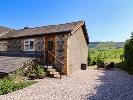 A house with seating area and view at Peniarth in Penybontfawr near Oswestry