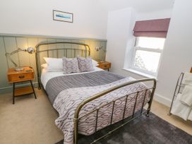 Y Castell Apartment 3 - North Wales - 926396 - thumbnail photo 12