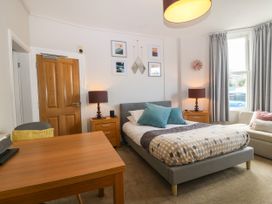 Y Castell Apartment 1 - North Wales - 926578 - thumbnail photo 5