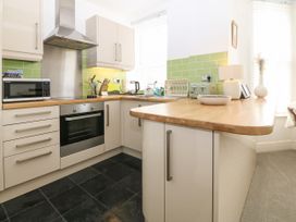 Y Castell Apartment 2 - North Wales - 926579 - thumbnail photo 6