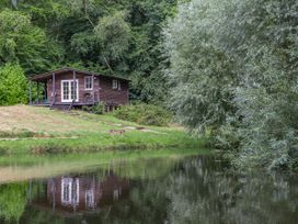 Lakeside Cabin - Devon - 928393 - thumbnail photo 1