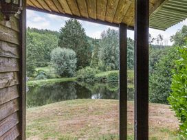 Lakeside Cabin - Devon - 928393 - thumbnail photo 18