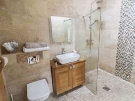 The Retreat - Cotswolds - 928452 - thumbnail photo 19
