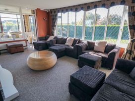 Seacrest Lodge - North Yorkshire (incl. Whitby) - 931230 - thumbnail photo 3