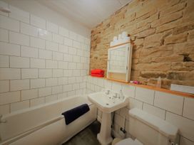 Ginnel Corner - Peak District - 931805 - thumbnail photo 12