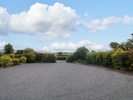 A driveway surrounded by greenery at Curradoon House, Touraneena, County Waterford