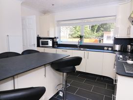 Southview - South Wales - 933345 - thumbnail photo 7