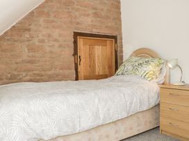 The Cow Byre, Heath Farm - Shropshire - 935353 - thumbnail photo 22
