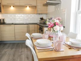 White Rose Apartment - North Yorkshire (incl. Whitby) - 936805 - thumbnail photo 5