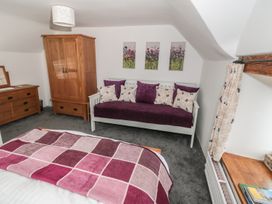 Sundial Cottage - Peak District - 939845 - thumbnail photo 11