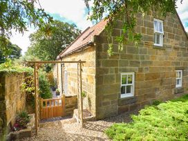 Quakers Cottage - North Yorkshire (incl. Whitby) - 942487 - thumbnail photo 1