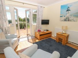 Roebeck Retreat - Isle of Wight & Hampshire - 942766 - thumbnail photo 5