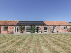 Cow Byre - North Yorkshire (incl. Whitby) - 943576 - thumbnail photo 1