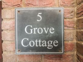 Grove Cottage - North Yorkshire (incl. Whitby) - 945188 - thumbnail photo 4