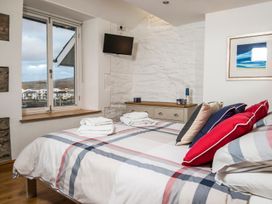 The Captain's Penthouse - North Wales - 947143 - thumbnail photo 27