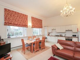 Apartment 1 Sneaton Hall - North Yorkshire (incl. Whitby) - 947678 - thumbnail photo 5