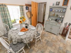 Snowdrop Cottage - South Wales - 949428 - thumbnail photo 12