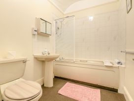 Clooneavin Apartment 5 - Devon - 950611 - thumbnail photo 11