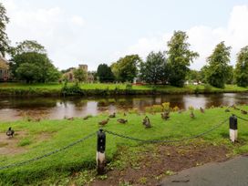 A park with a river and ducks at 27 Bongate, Appleby-In-Westmorland
