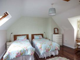 No.1 Apt, Brandy Harbour Cottage - Shancroagh & County Galway - 951117 - thumbnail photo 6
