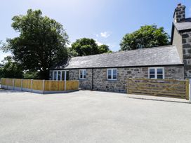 Cefn Bryn Bach - North Wales - 952319 - thumbnail photo 1