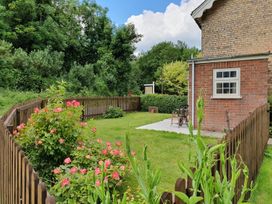 Pheasant Cottage - Lincolnshire - 952405 - thumbnail photo 3