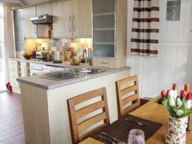 Rose Villa - Mid Wales - 953650 - thumbnail photo 6