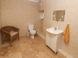 Ty Llwyd - South Wales - 954386 - thumbnail photo 22