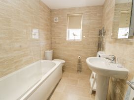 Manor Heath Apartment 2 - North Yorkshire (incl. Whitby) - 958913 - thumbnail photo 16