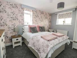 Manor Heath Apartment 4 - North Yorkshire (incl. Whitby) - 958919 - thumbnail photo 14