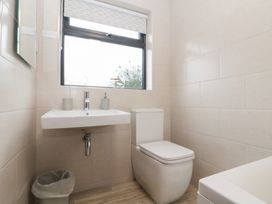 A bathroom with a sink and toilet at Fieldside in Hunmanby