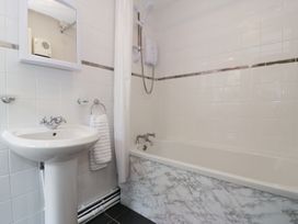 2 Holland Terrace - North Wales - 963317 - thumbnail photo 11