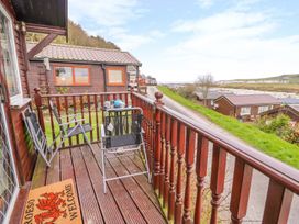 Chalet 18 Smarty's View - Mid Wales - 965588 - thumbnail photo 16