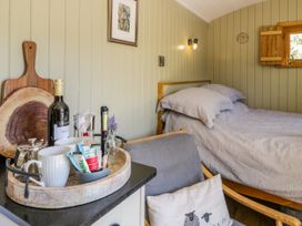 Moelfre - Shepherds Hut - North Wales - 965691 - thumbnail photo 10