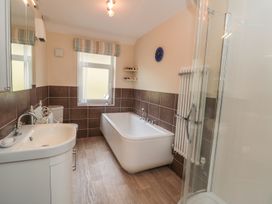 Valley View Cottage - Peak District - 965938 - thumbnail photo 12