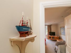 Hurst View - Isle of Wight & Hampshire - 966497 - thumbnail photo 3