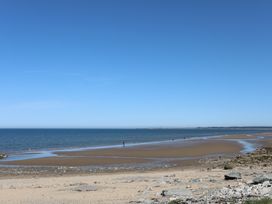 Sea Spray - North Wales - 966901 - thumbnail photo 24