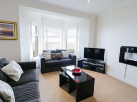 Apartment 3 Marian Y Mor - North Wales - 967080 - thumbnail photo 3