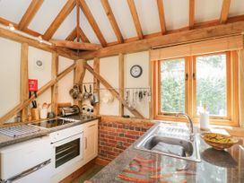 Pond View - Hampshire - 967959 - thumbnail photo 7