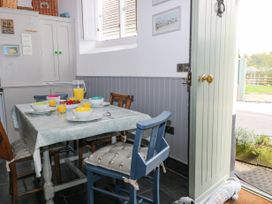 Chapel Cottage - Devon - 968785 - thumbnail photo 9