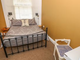 Apartment 3 - South Wales - 969559 - thumbnail photo 10