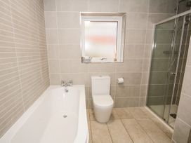 13 Parc Llindir - North Wales - 970030 - thumbnail photo 29