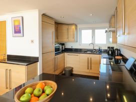 19 Seaview Apartments - Hampshire - 970507 - thumbnail photo 10